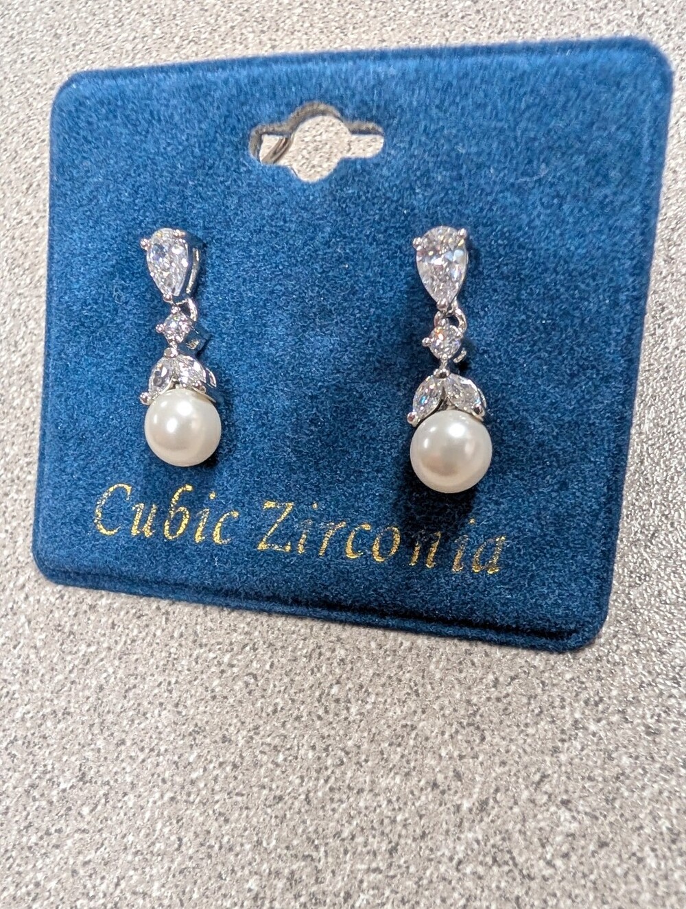 New Cubric Zirconia Pierced Earrings Pearl & White Stone Lead Free Wedding